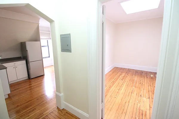 Rented by Luxor Homes & Investment Realty | media 9