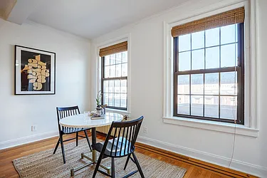 Rented by R New York