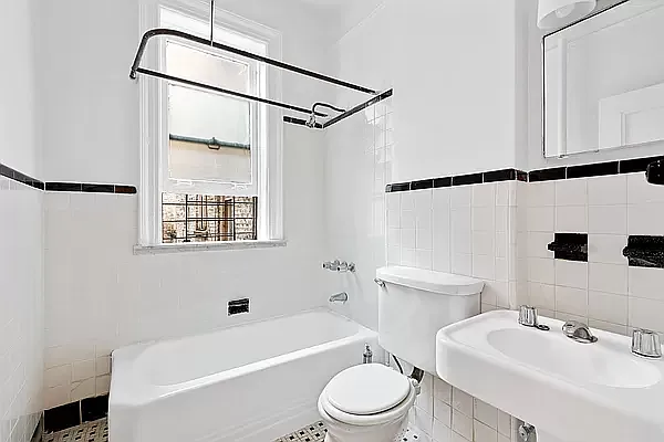 Rented by Compass | media 12