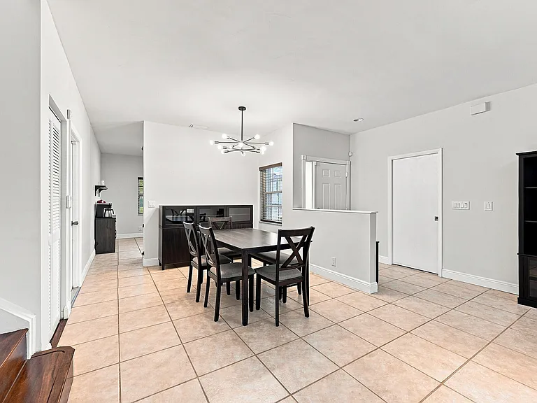 1115 SW 180th Ter — Photo 23