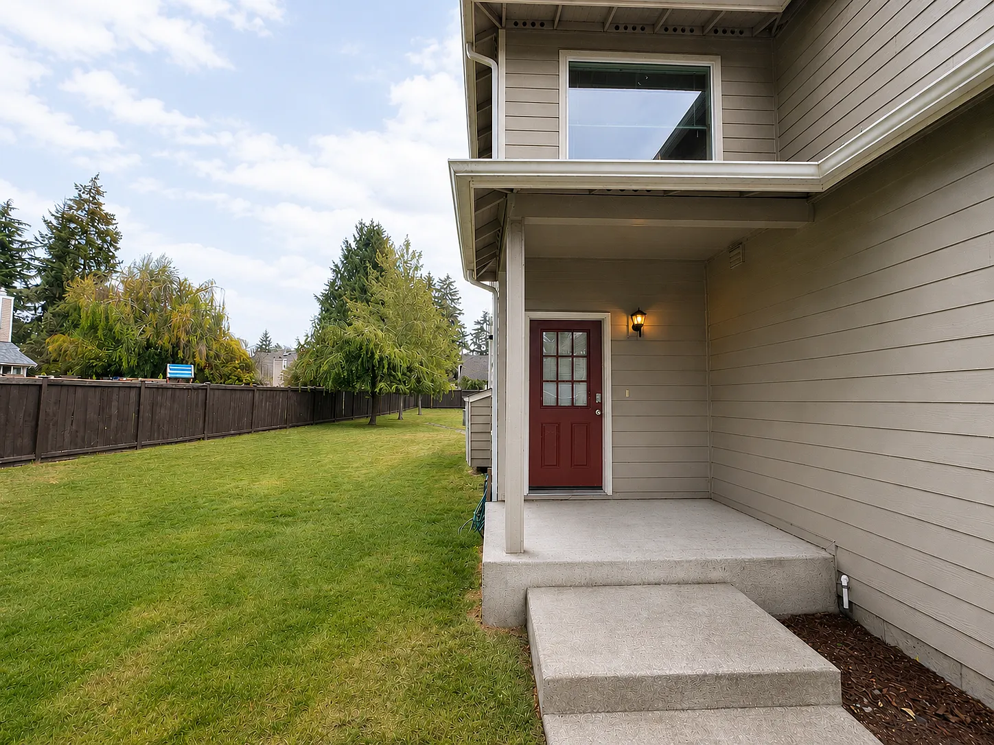 Spacious University Place Home Near Chambers Bay | 2-Car Garage & Lawn Care Included — Photo 2