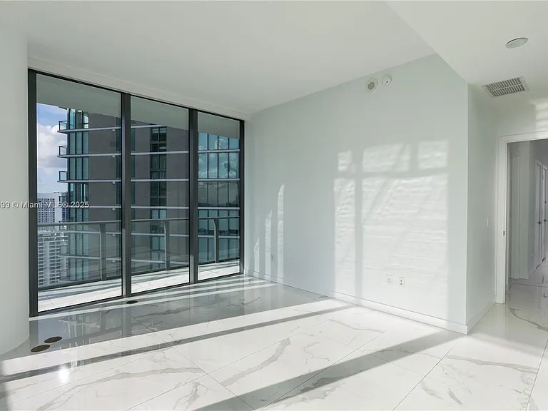 480 NE 31st St #3107 — Photo 18