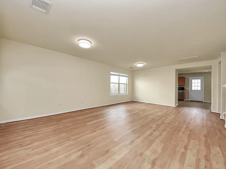 17006 Kemble Creek Dr — Photo 3