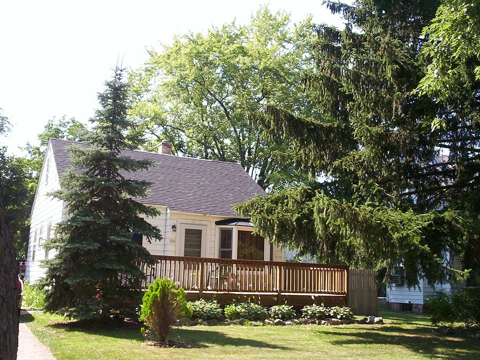 2nd image of 705 Freeman St