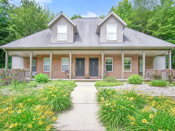 18501 148th Ave, Spring Lake, MI 49456