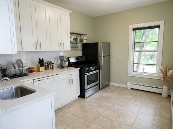 61 Pine St, Cambridge, MA 02139