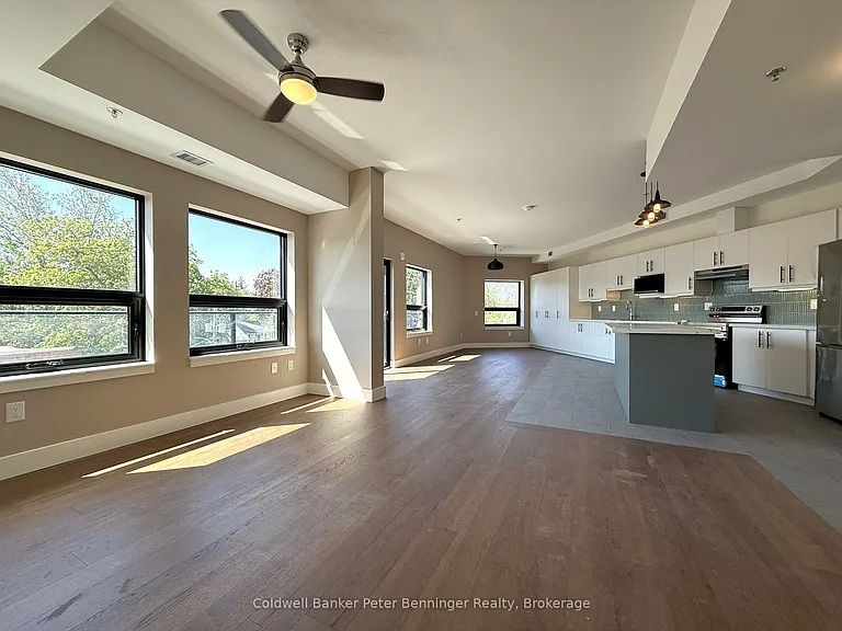 604 Queen St S #405 — Photo 8