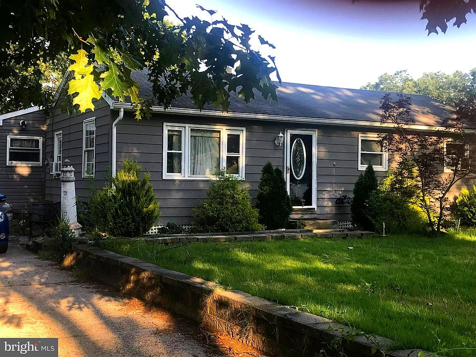 1st image of 220 Sherwood Dr