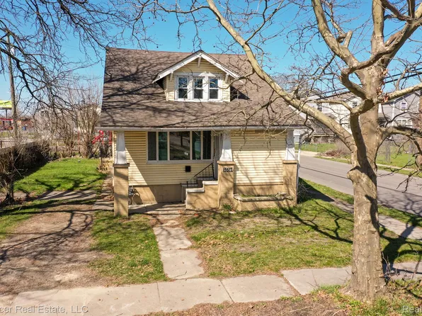 15517 Holmur St, Detroit, MI 48238
