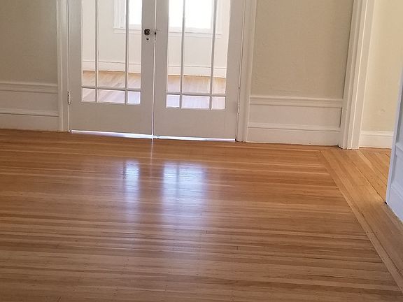 3rd image of 2720 Harrison St