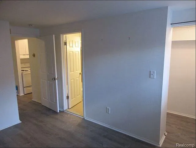 31831 Grand River Ave #70 — Photo 7