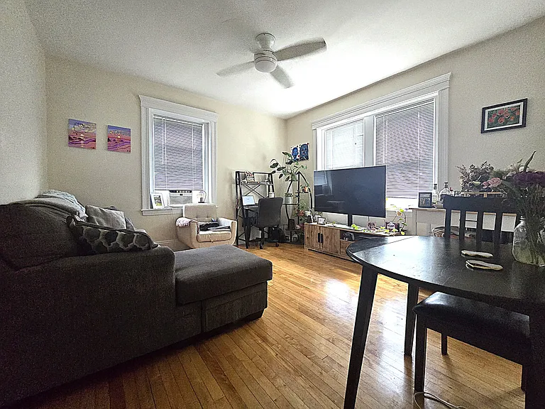 164 Strathmore Rd #25 — Photo 3