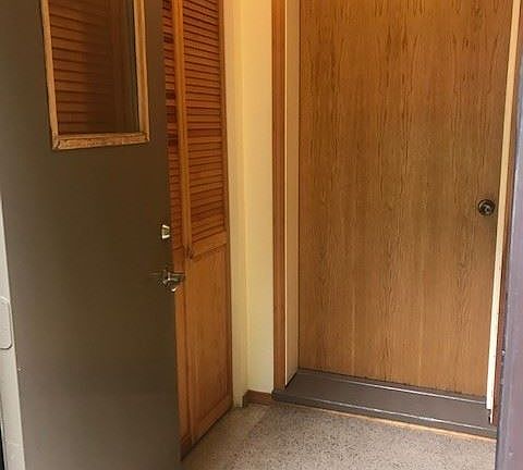 3rd image of 822 Chena Hills Dr