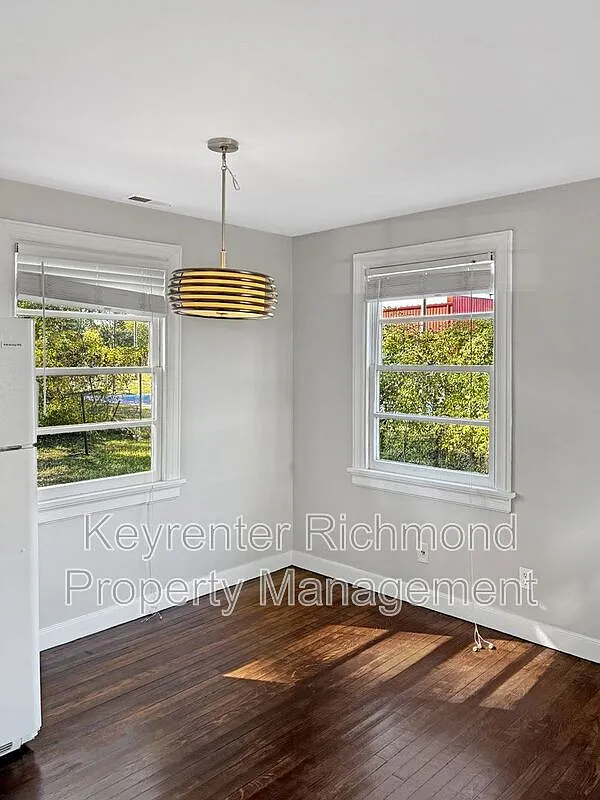 3 bed, 1.0 bath, 1000 sqft, $1,750 — Photo 3