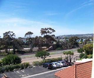 3rd image of 2520 Clairemont Dr Unit 208