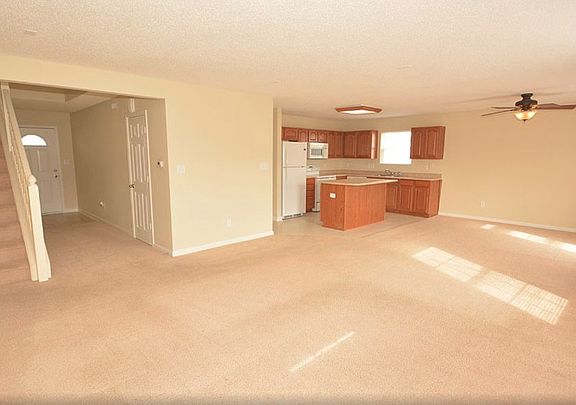 4th image of 769 Daybreak Dr
