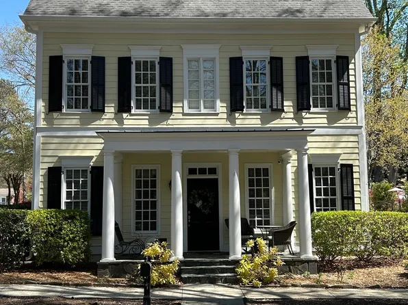 1426 Hedgewood Ln NW, Kennesaw, GA 30152