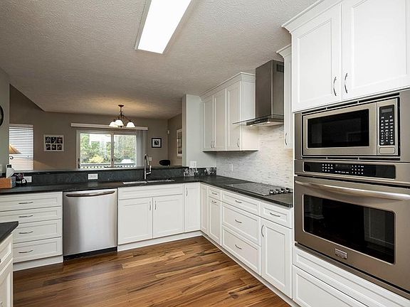 4th image of 29481 Hummingbird Cir