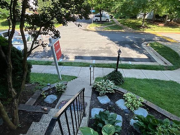 5th image of 2960 Oakleigh Ln