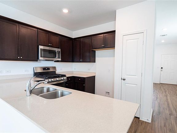 3rd image of 3612 Lodgepole Dr