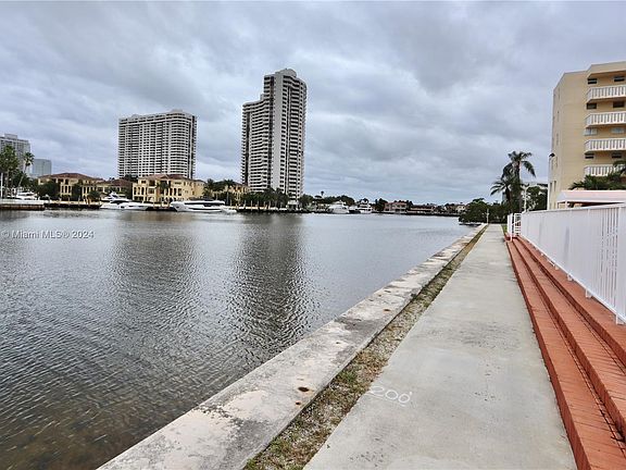 5th image of 2930 Point East Dr APT E512
