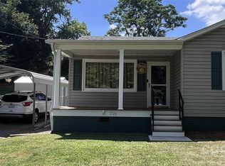 1720 N Davis Ave, Newton, NC 28658