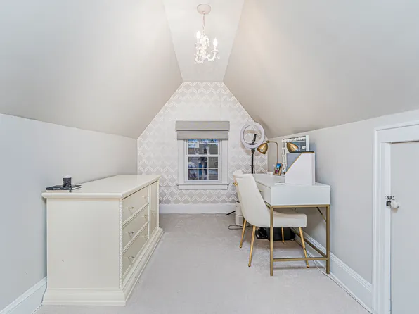 133 Goodwin Avenue image 29 of 53