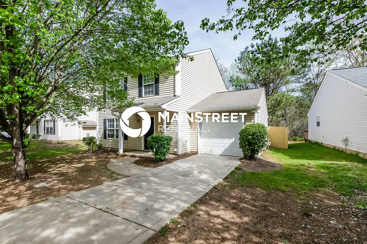 Front View - 320 Kingville Dr