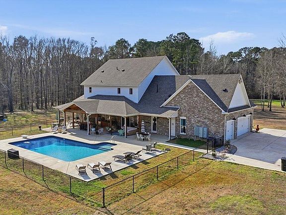 5th image of 1503 Ainsworth Rd