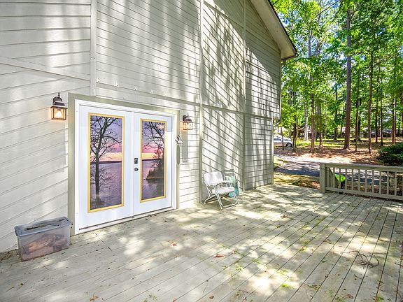3rd image of 185 Eagle Peak Cir #20