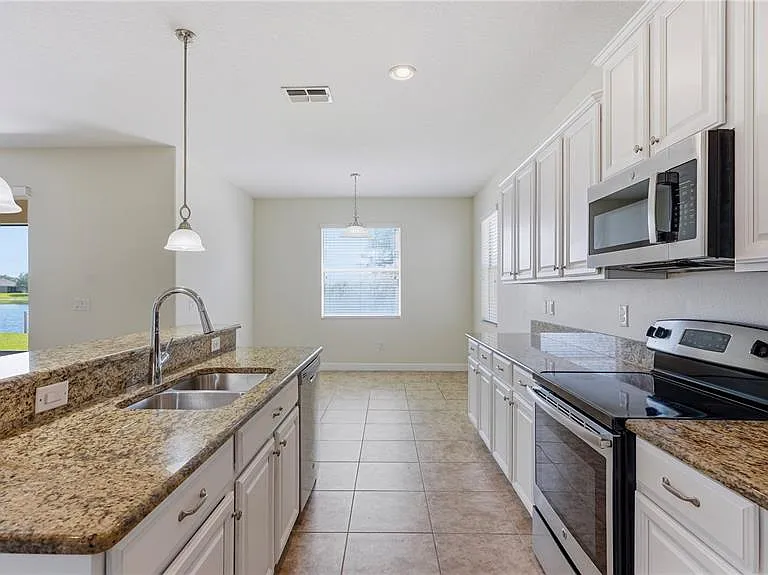 3053 Youngford St — Photo 22