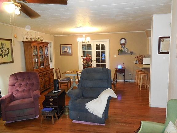 5th image of 461 Ensign Dr