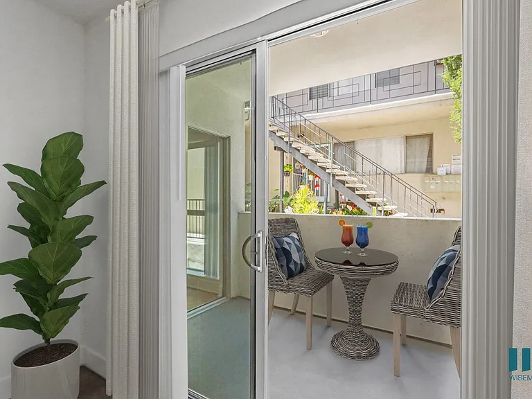 Spacious Patio