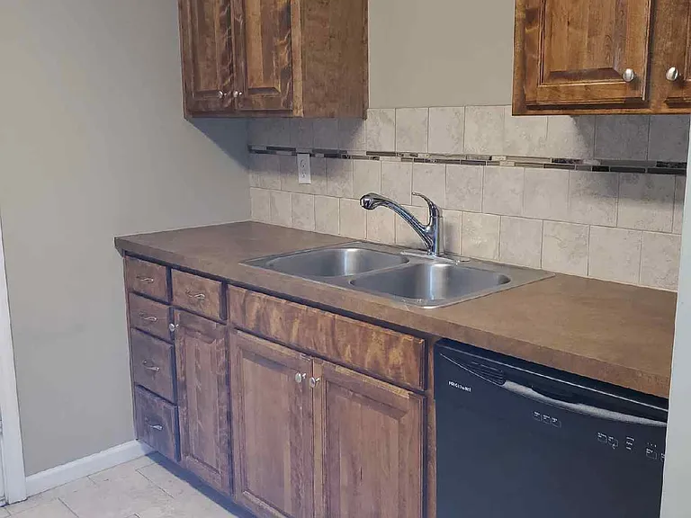 212 N Water St #A — Photo 6