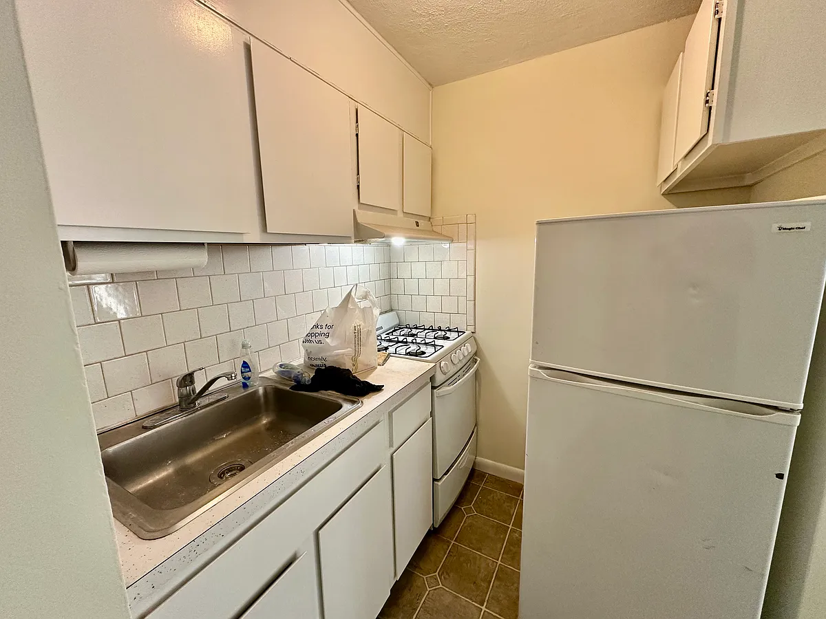 Building Photo - 360 Market St #B4
