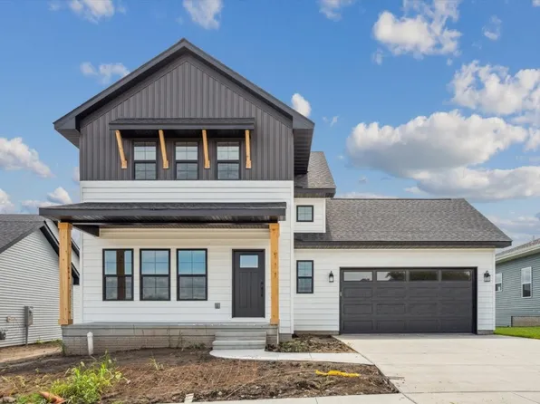 1267 Covered Wagon Dr, Iowa City, IA 52245