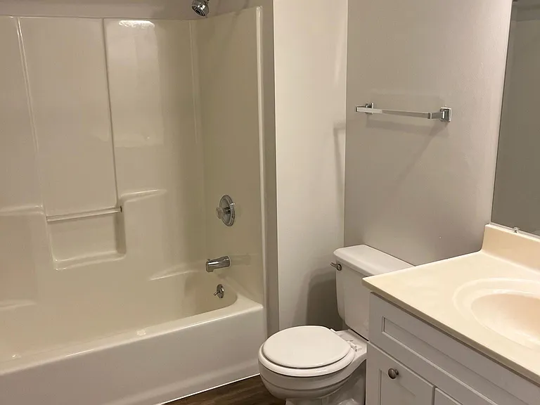 111 Genoa Dr — Photo 10