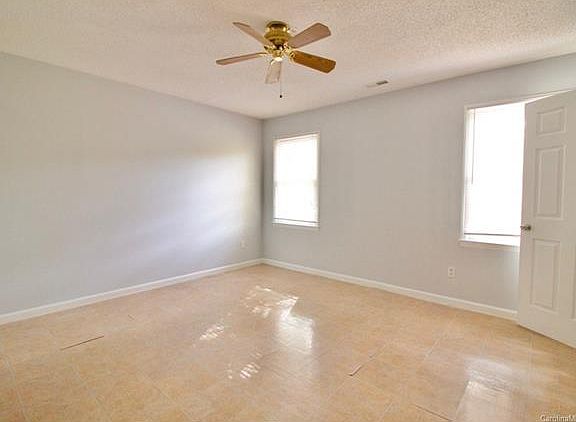 4th image of 5118 Fair Wind Ln