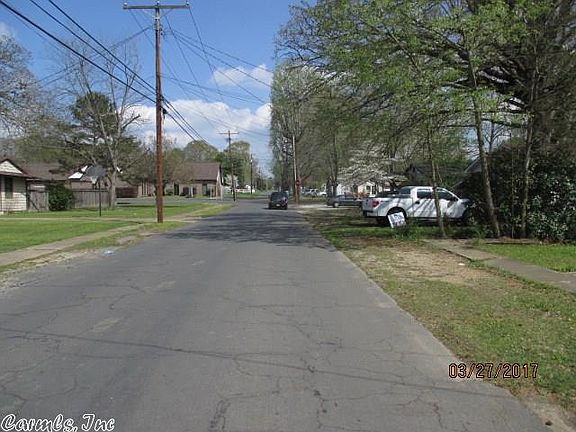 3rd image of 1213 E Mill St