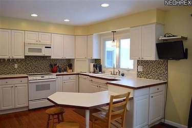 5th image of 6800 Somerset Dr