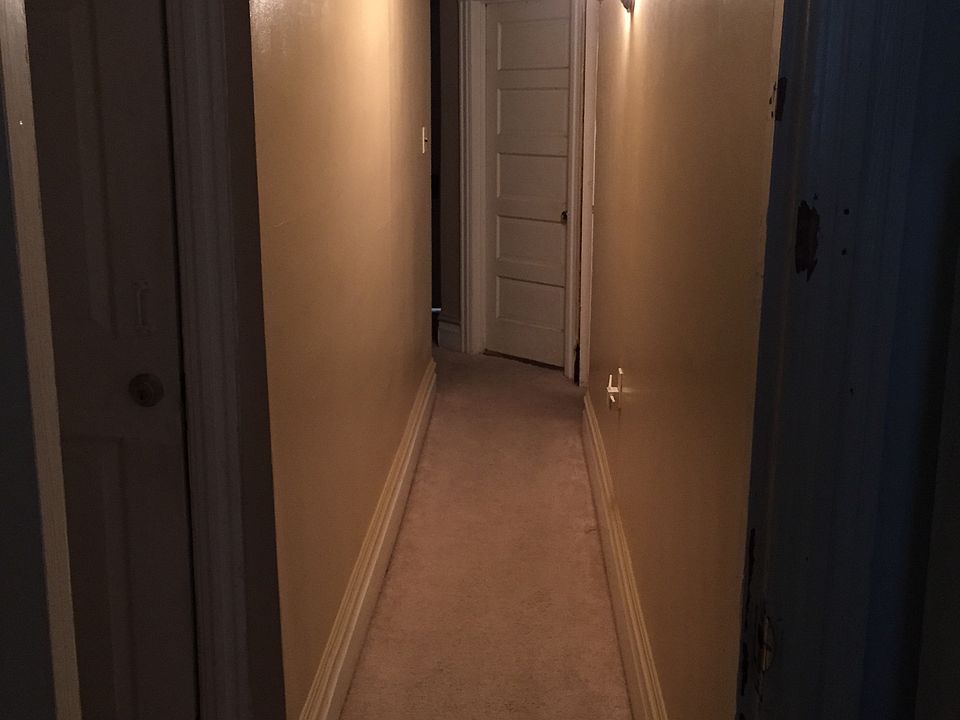 2nd image of 2485 Fairview St