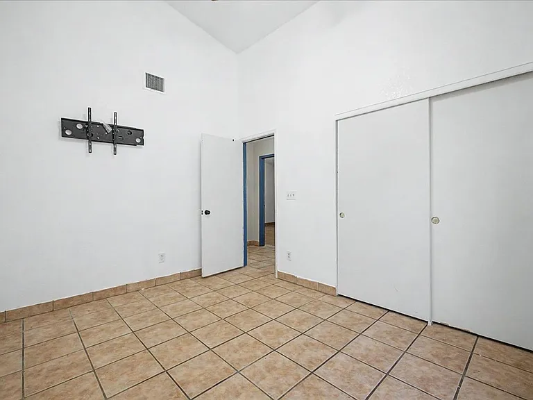 7992 S Lennox Ln — Photo 24