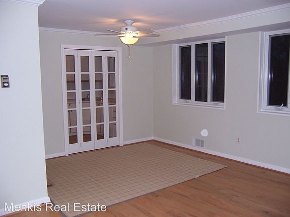4th image of 10501 Montrose Ave APT 103
