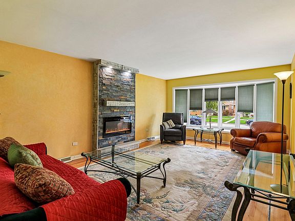 2nd image of 7005 W 63rd Pl