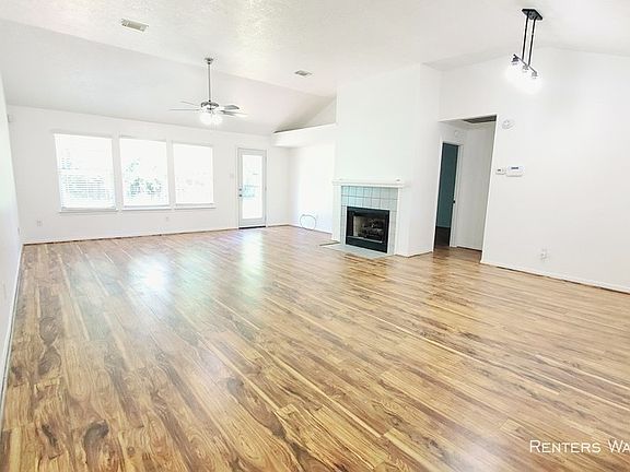 2nd image of 15827 Cambridge View Dr