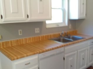 5017 E Inskip Rd APT 4, Knoxville, TN 37912