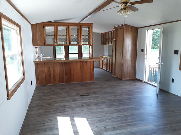 3rd image of 138 Norton Dr