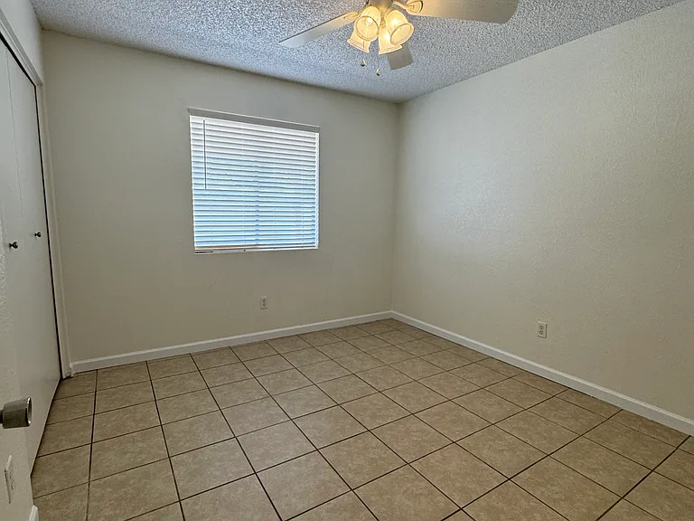 2153 S 29th Ave — Photo 7