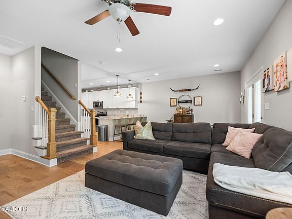 5th image of 6705 Padgette Hill Ln