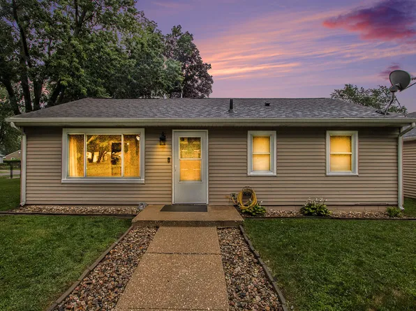 2147 Lewis Dr, Niles, MI 49120